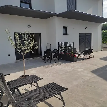 App Monika Apartment Brtonigla Exterior photo